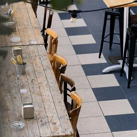 Les Du Diu Biban Albergue